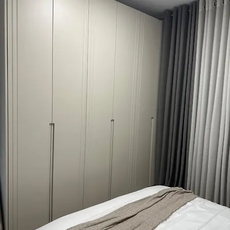 Apartment R&e